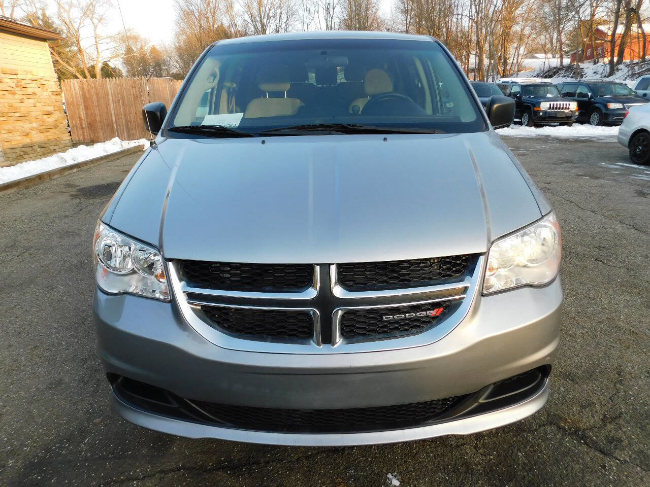 Used 2017 Dodge Grand Caravan SE w/ Power Window Group image 9