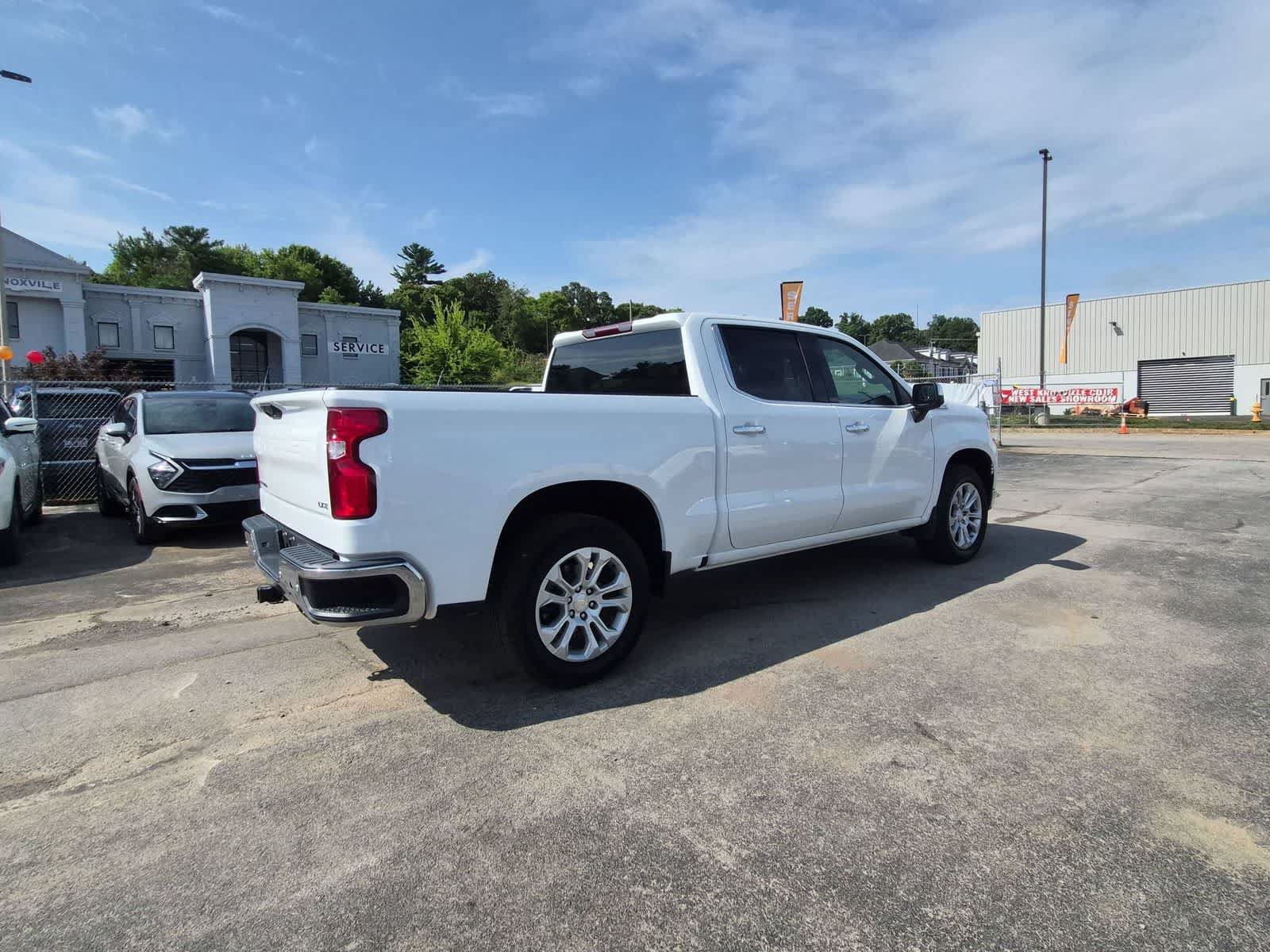 Used 2022 Chevrolet Silverado 1500 LTZ AWD/4WD image 6