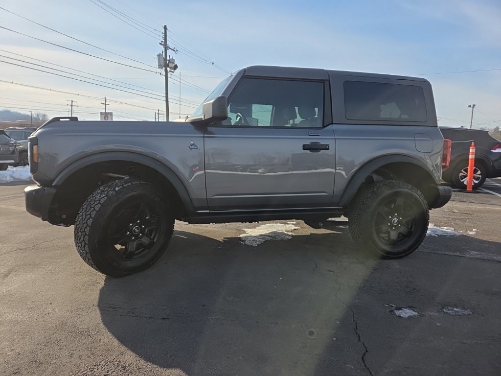 Used 2023 Ford Bronco Black Diamond image 4