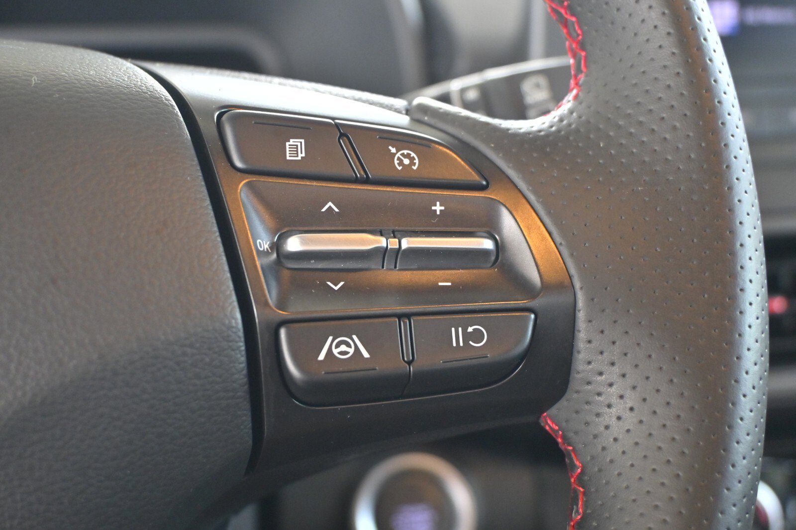 Used 2022 Hyundai Kona N Line image 19