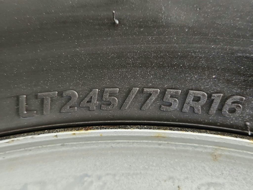 Used 2020 GMC Savana 2500 w/ Driver Convenience Package image 28