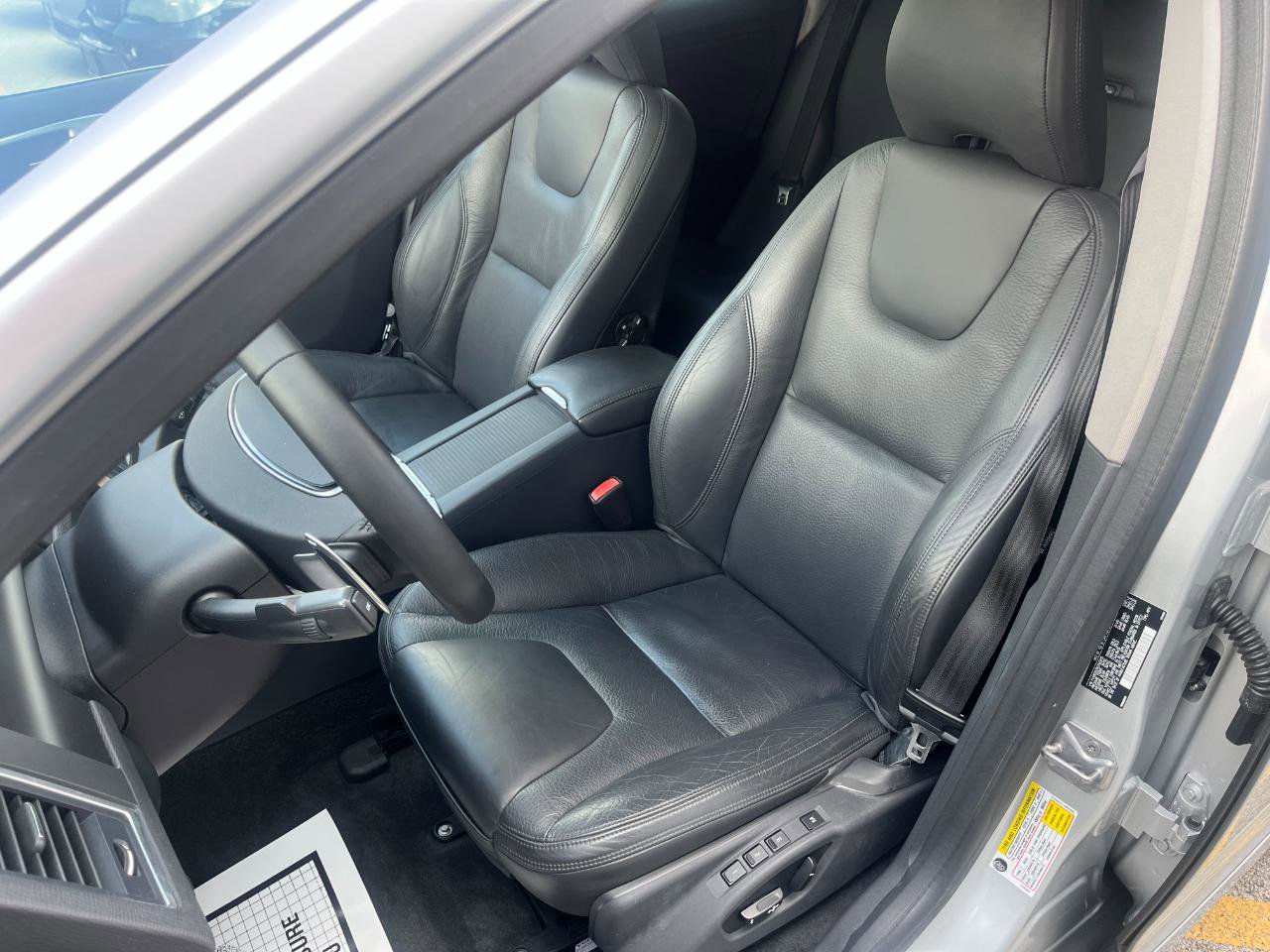 Used 2014 Volvo XC60 T6 image 12