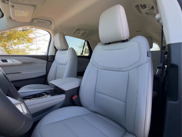 New 2026 Ford Explorer Active w/ Active Comfort Package image 24