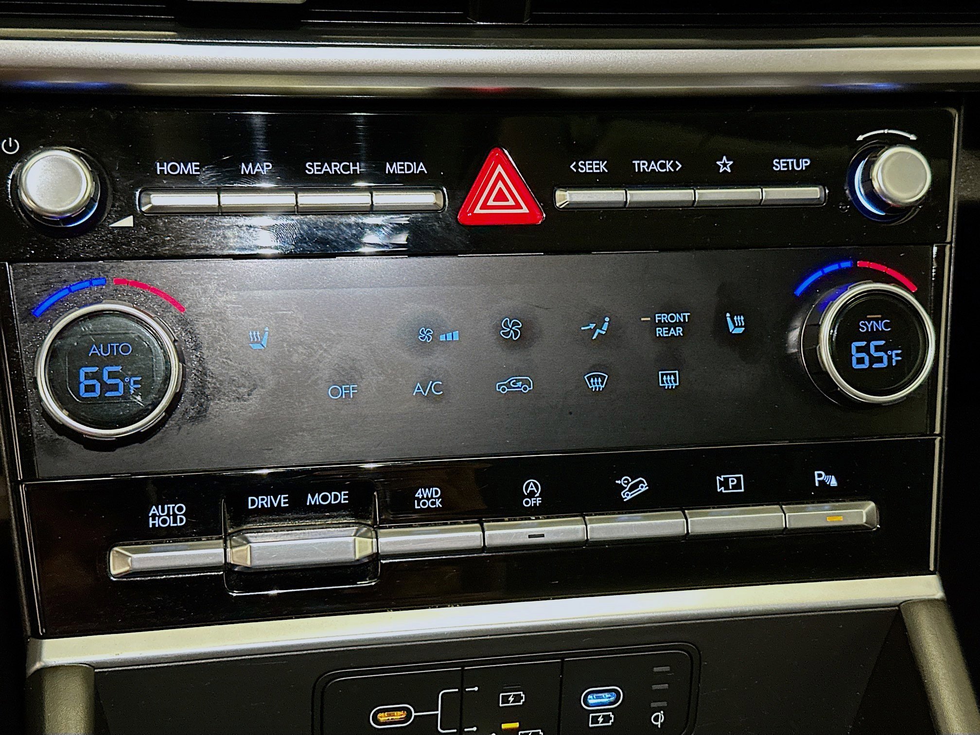 Used 2025 Hyundai Santa Fe SEL image 24