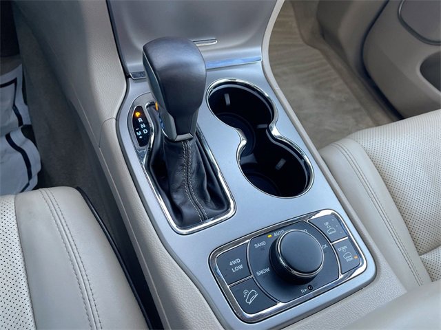 Used 2018 Jeep Grand Cherokee Overland image 16