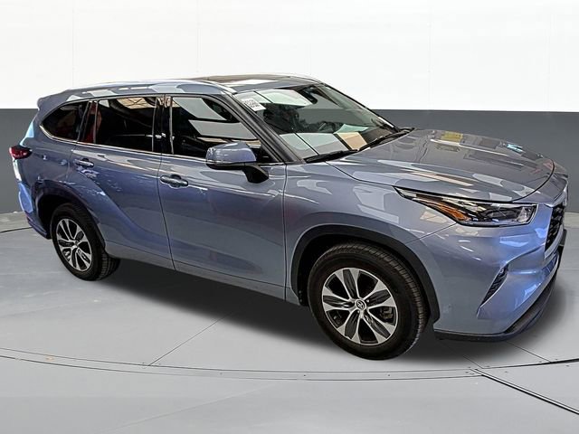 Used 2021 Toyota Highlander XLE