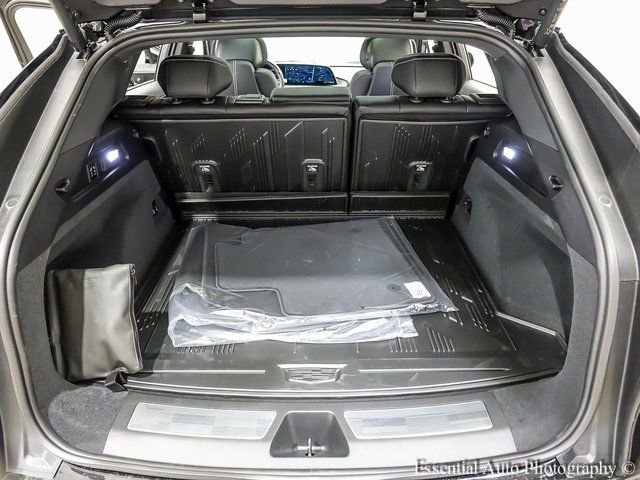 New 2025 Cadillac Lyriq Luxury w/ LPO, Floor Liner Package image 20