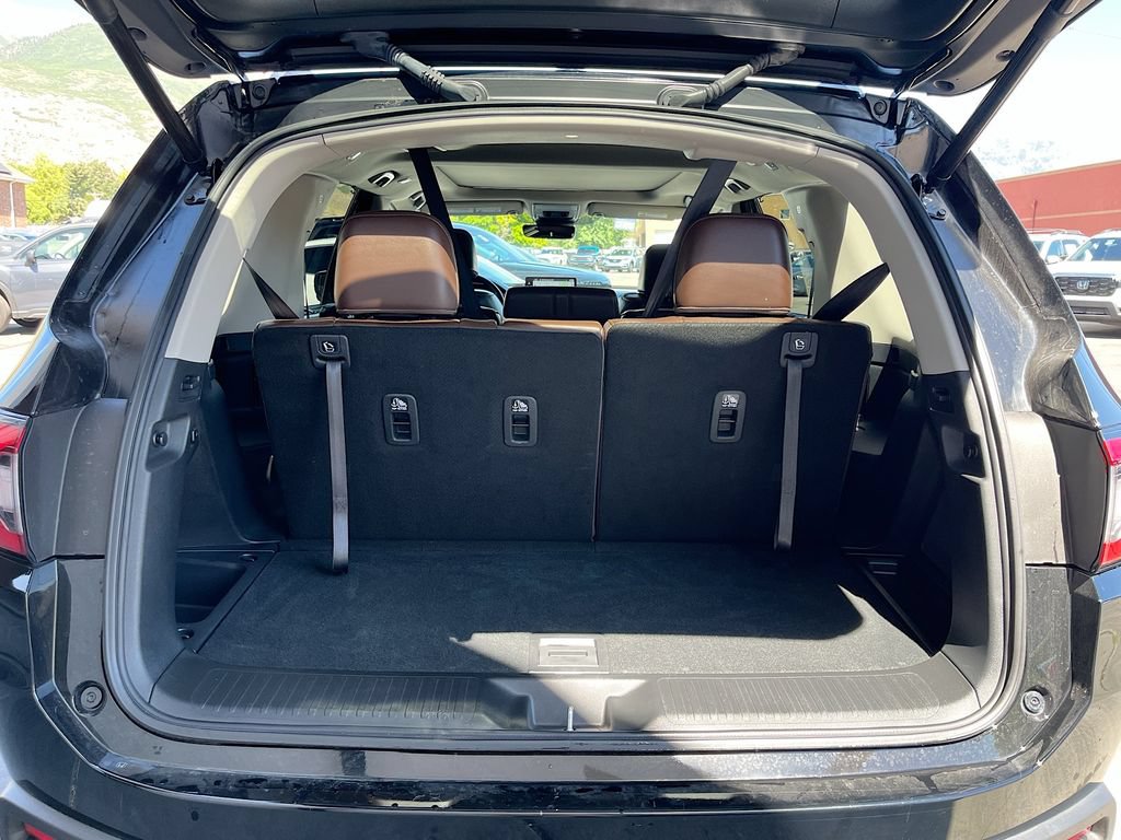 Used 2025 Honda Pilot Elite image 28