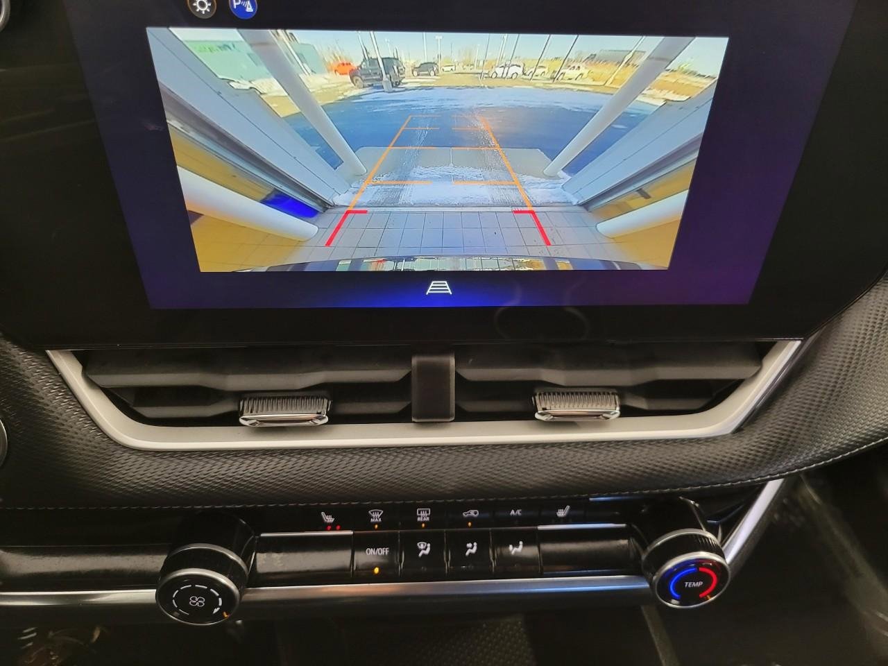 Used 2025 Chevrolet Equinox LT image 14