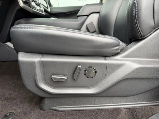 Used 2023 Ford Expedition XLT RWD image 9