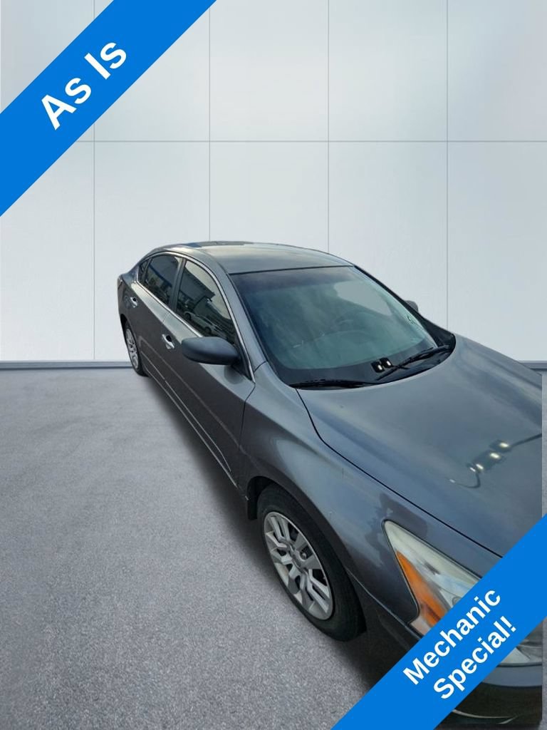 Used 2014 Nissan Altima 2.5 S w/ Display Audio Package FWD image 6