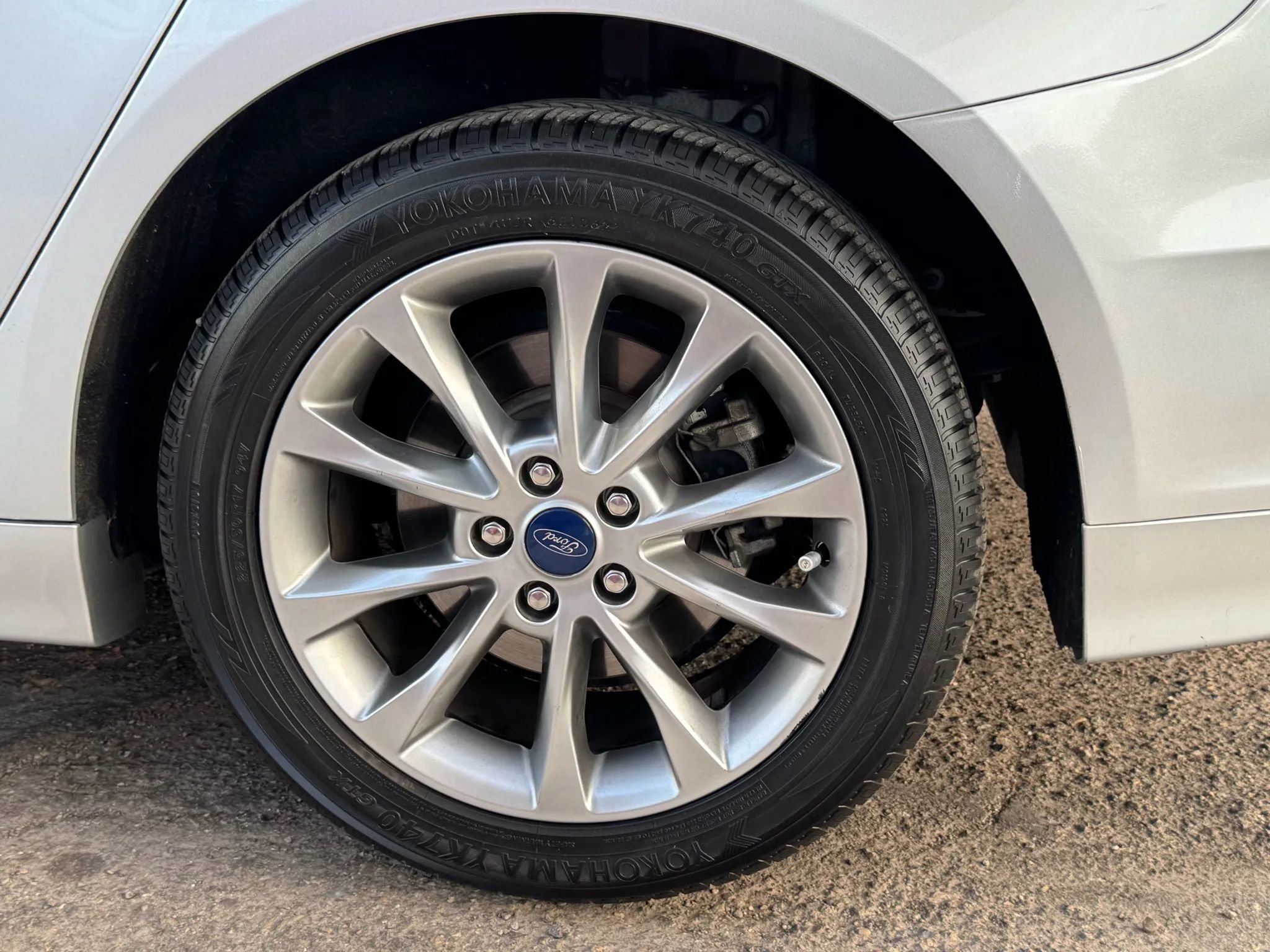 Used 2017 Ford Fusion SE w/ Fusion SE Technology Package FWD image 40
