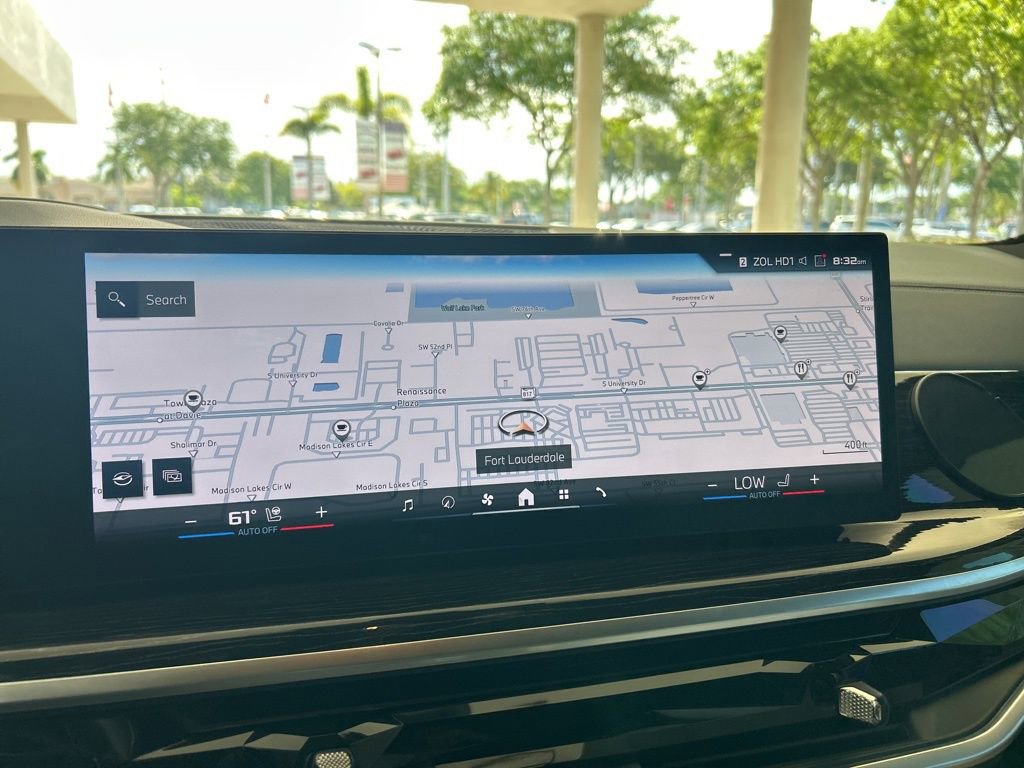 Used 2024 BMW X5 xDrive40i w/ M Sport Package image 10