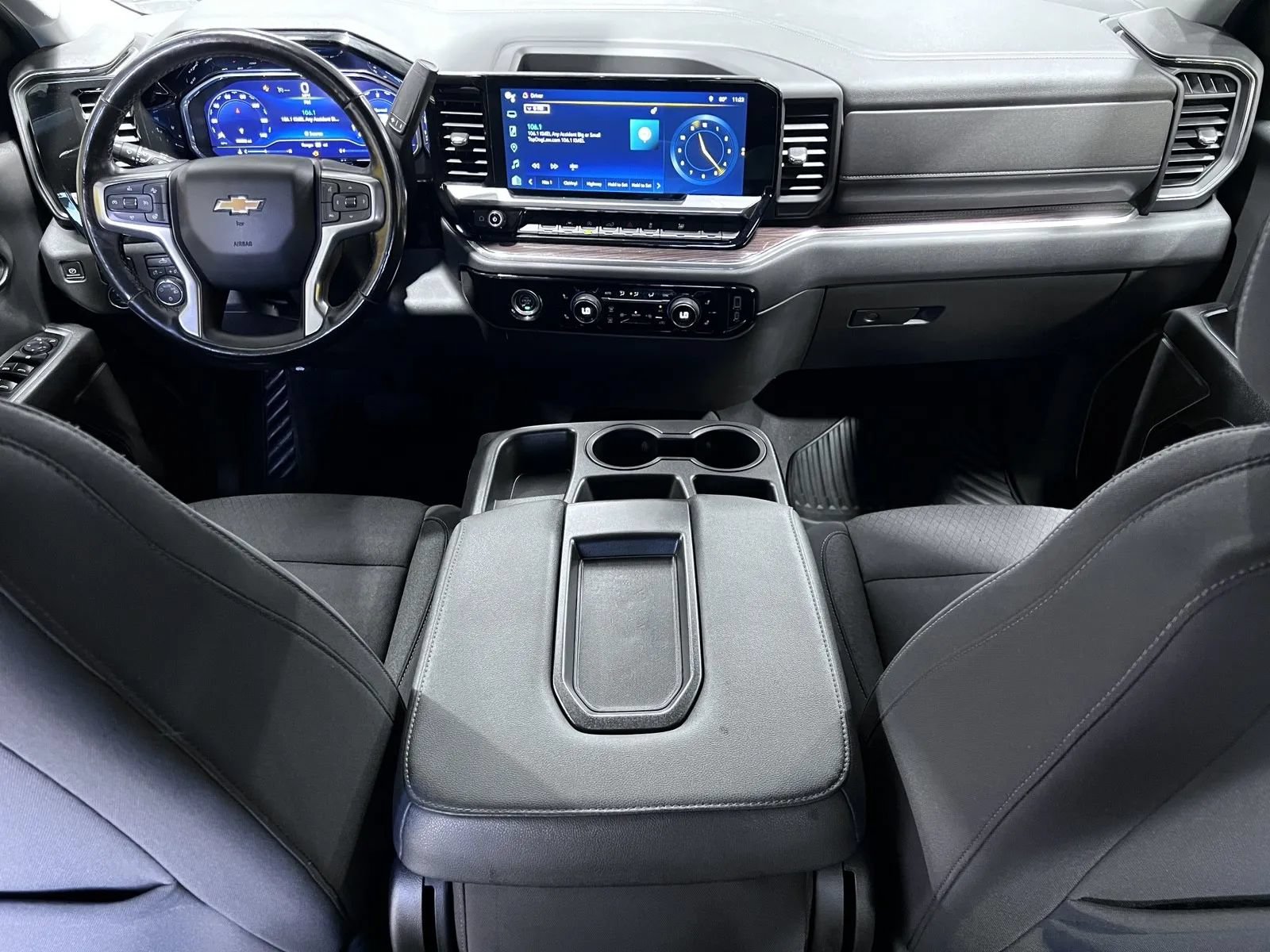 Used 2022 Chevrolet Silverado 1500 LT AWD/4WD image 13