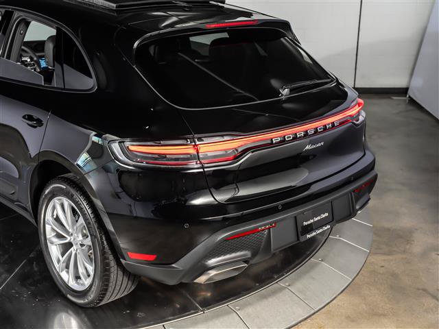 Certified 2026 Porsche Macan AWD/4WD image 29