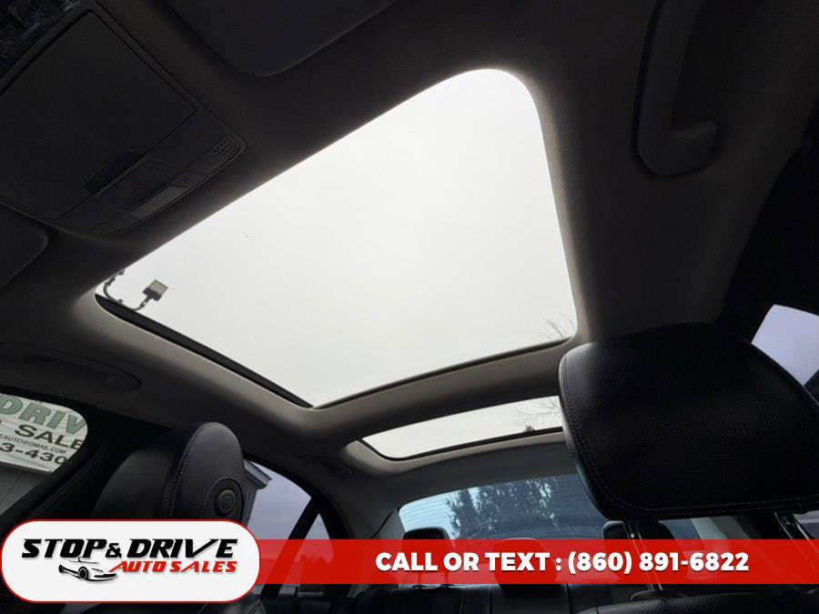 Used 2017 Mercedes-Benz C 300 C 300 4MATIC Sedan with Luxury w/ Premium 2 Package image 15