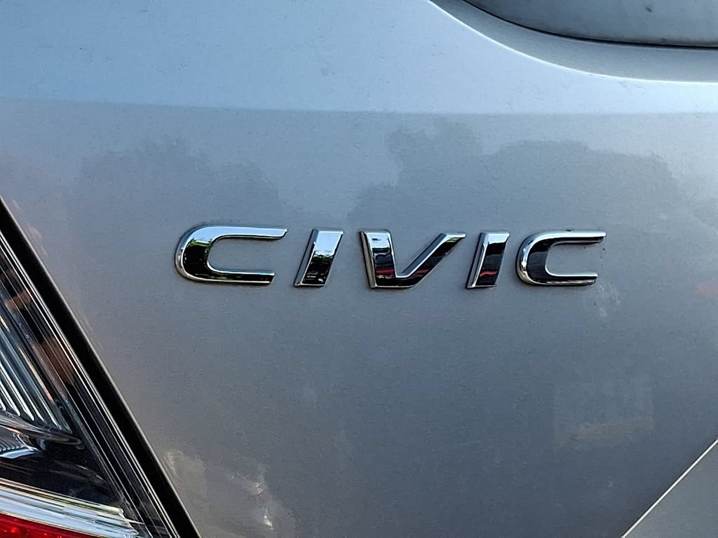 Used 2019 Honda Civic Sport Touring image 9