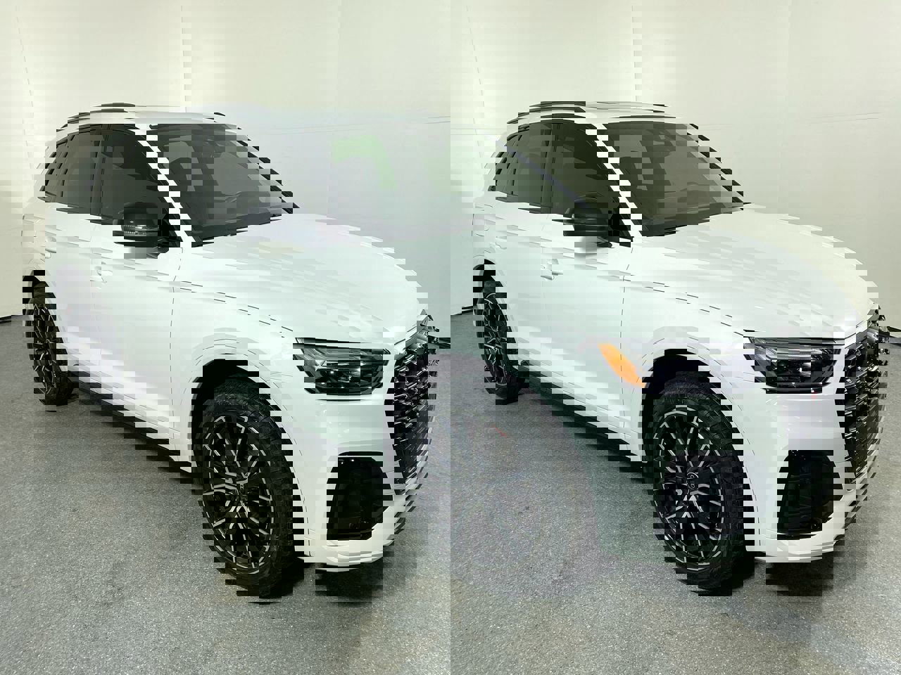 Certified 2023 Audi SQ5 Premium Plus w/ Premium Plus Package image 33