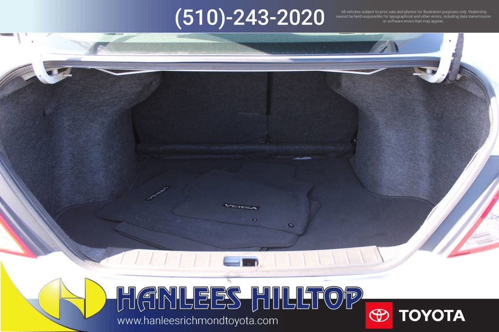 Used 2017 Nissan Versa SV w/ SV Special Edition Package image 10