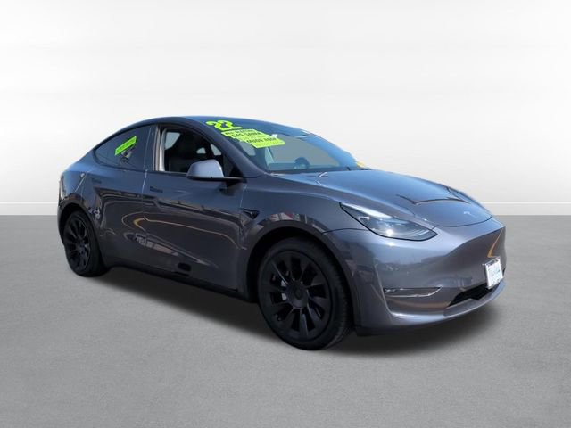 Used 2022 Tesla Model Y Long Range image 3
