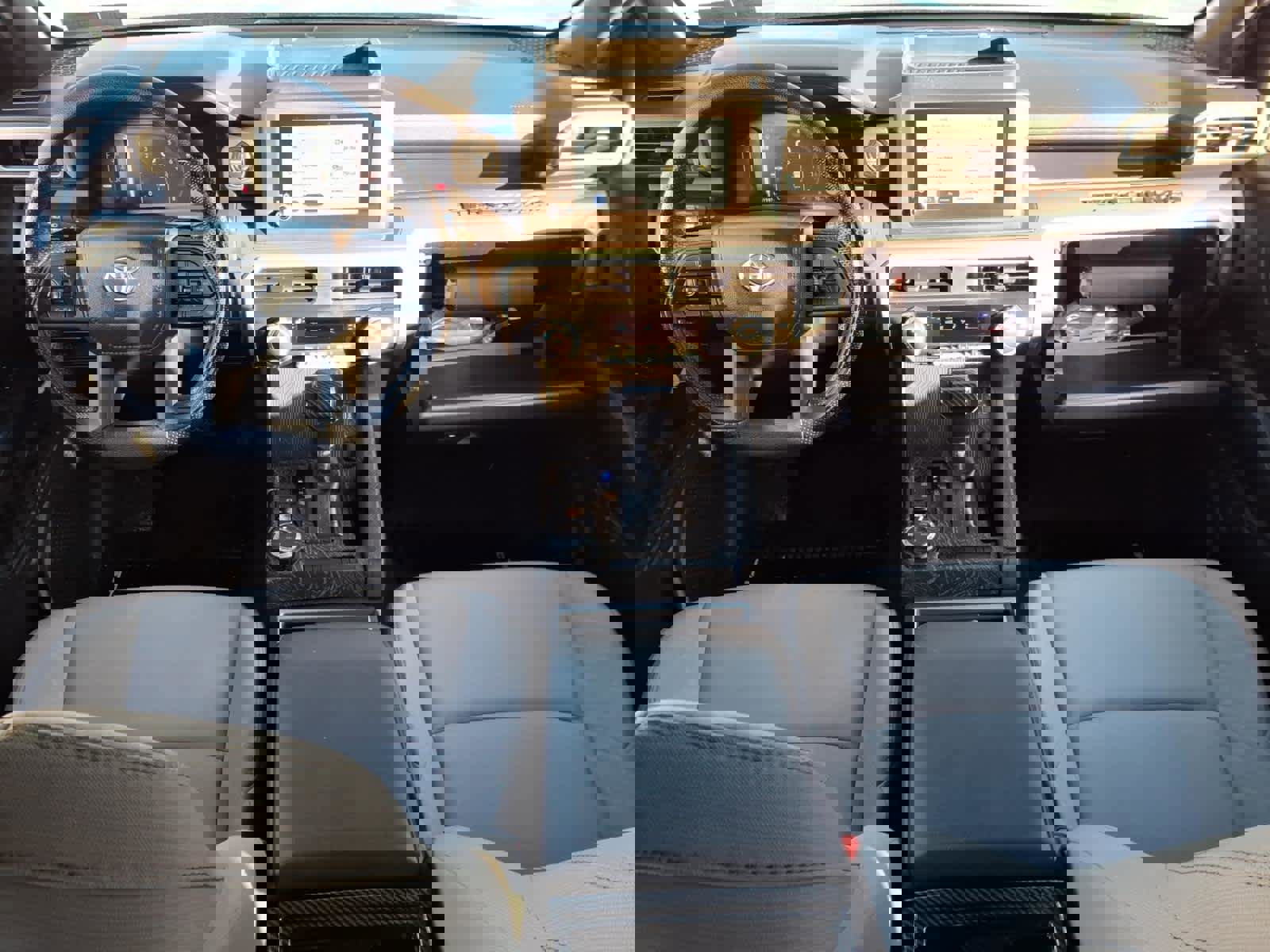 Used 2025 Toyota Tacoma SR5 image 12