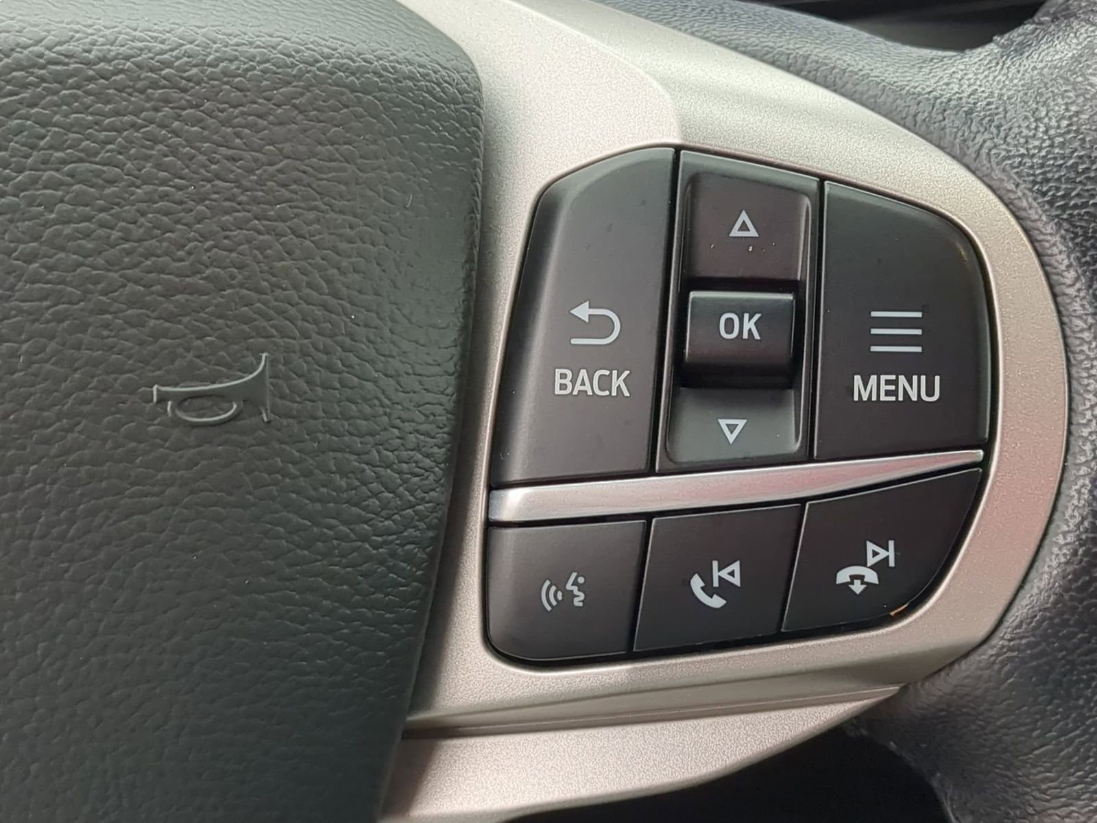 Certified 2022 Ford Explorer XLT w/ XLT Sport Appearance Package image 30