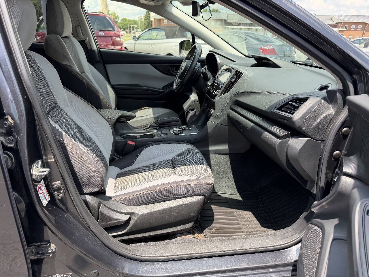 Used 2018 Subaru Crosstrek 2.0i Premium AWD/4WD image 11