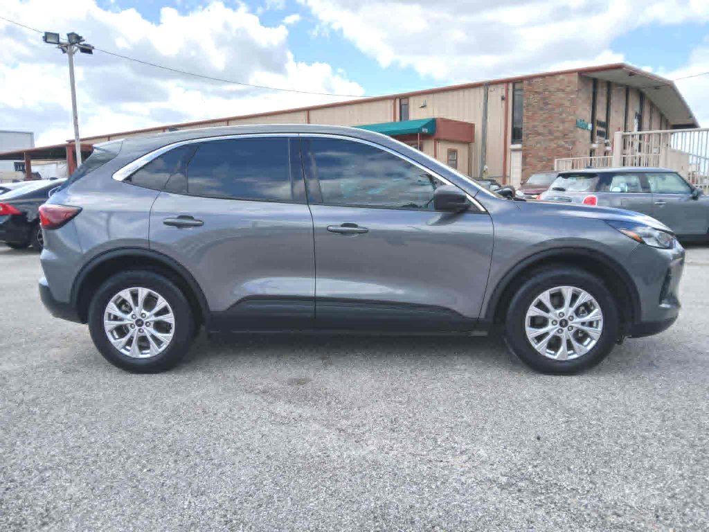 Used 2024 Ford Escape Active FWD image 4