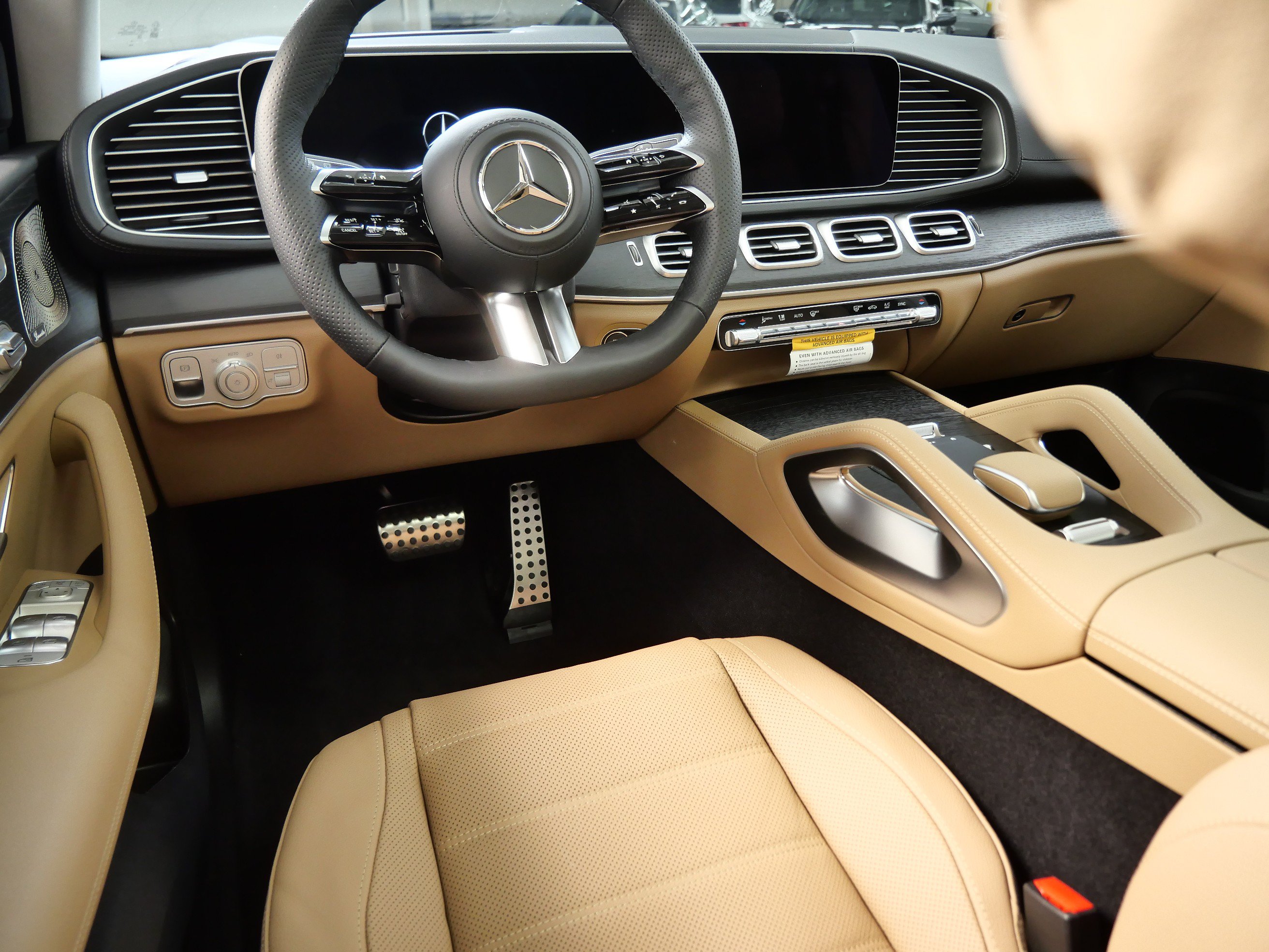 New 2026 Mercedes-Benz GLS 450 4MATIC image 2