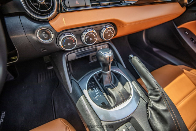 Used 2017 FIAT 124 Spider Lusso RWD image 39