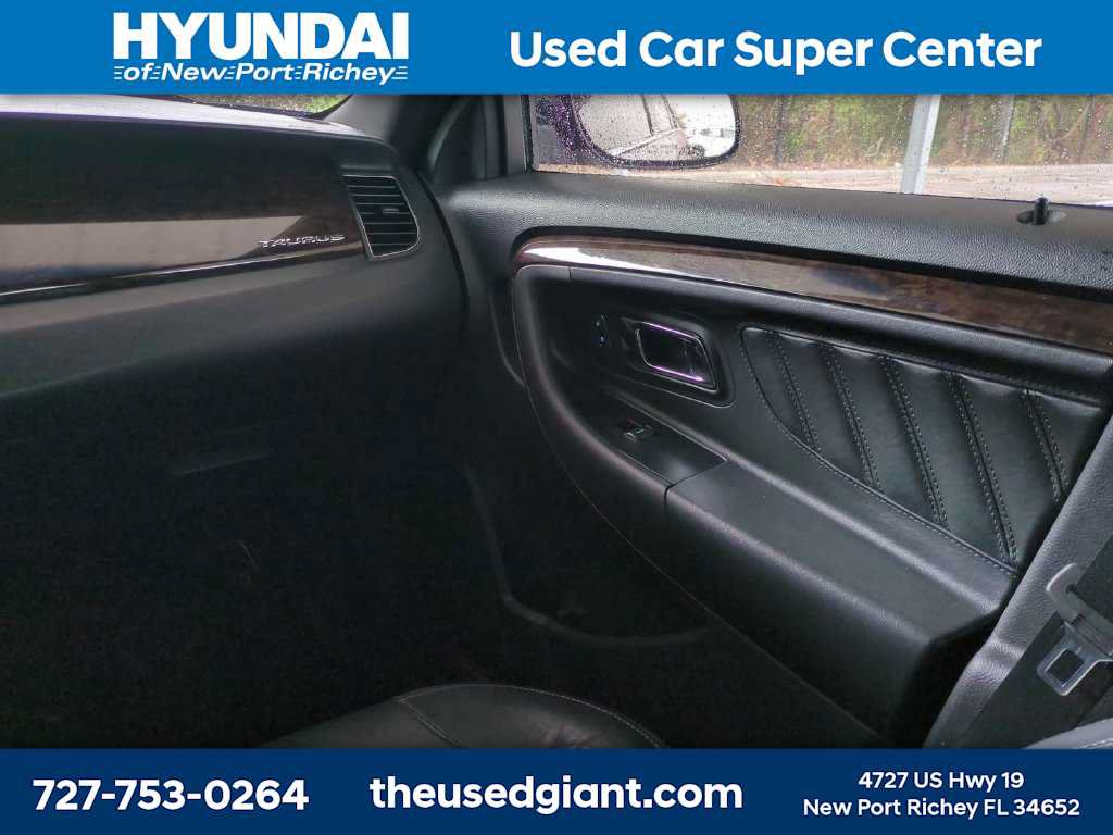 Used 2015 Ford Taurus Limited w/ Equipment Group 301A FWD image 16