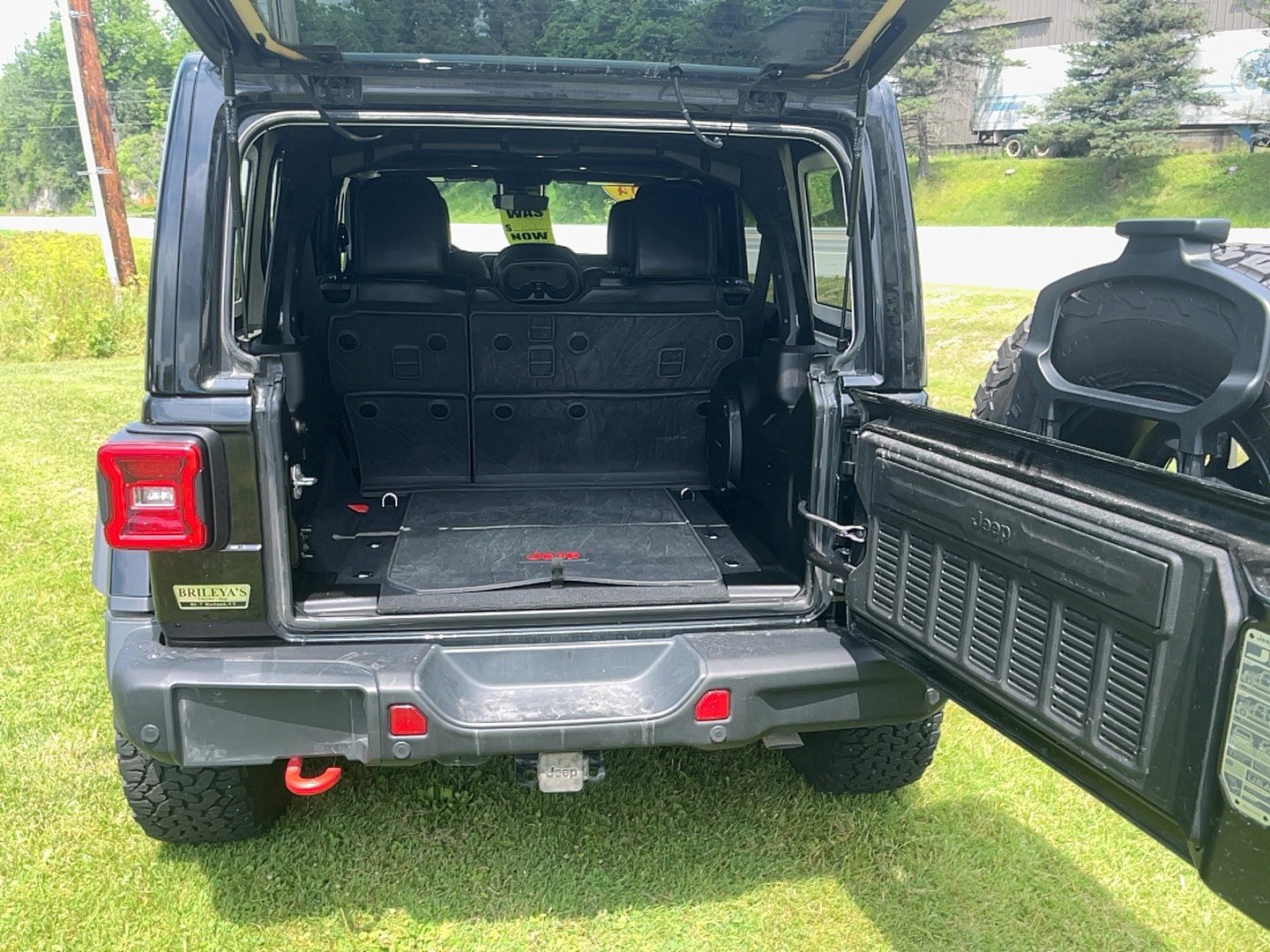 Certified 2024 Jeep Wrangler Unlimited Rubicon AWD/4WD image 20