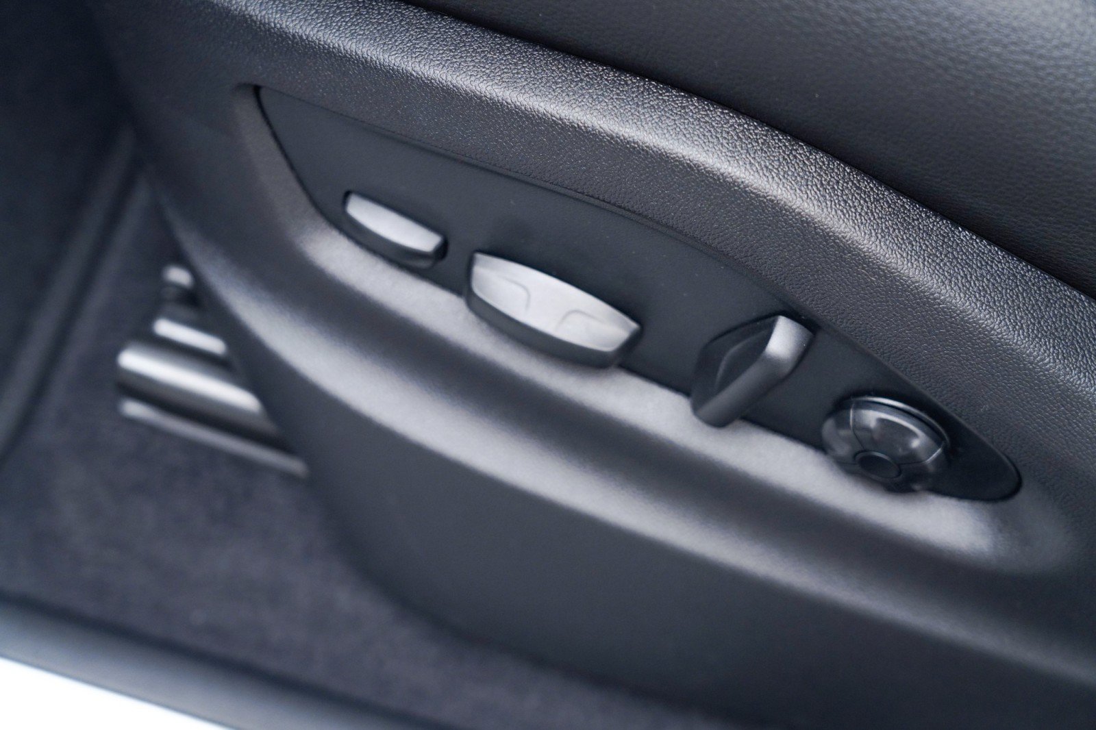 New 2026 Porsche Cayenne image 15