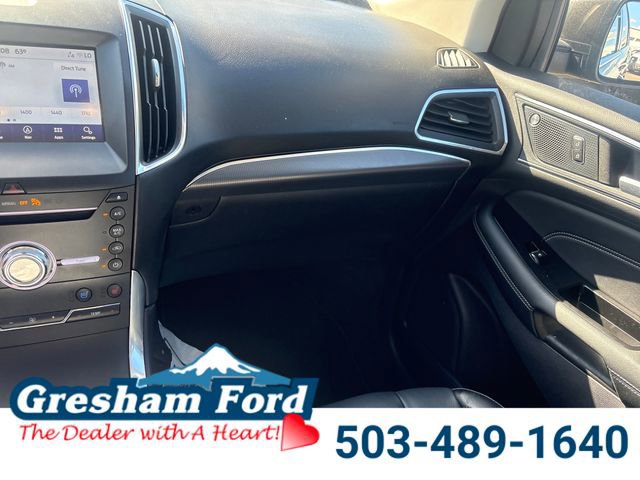 Used 2019 Ford Edge Titanium w/ Equipment Group 301A AWD/4WD image 22