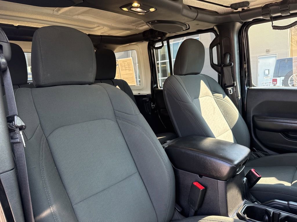 Used 2019 Jeep Wrangler Unlimited Sport S image 25