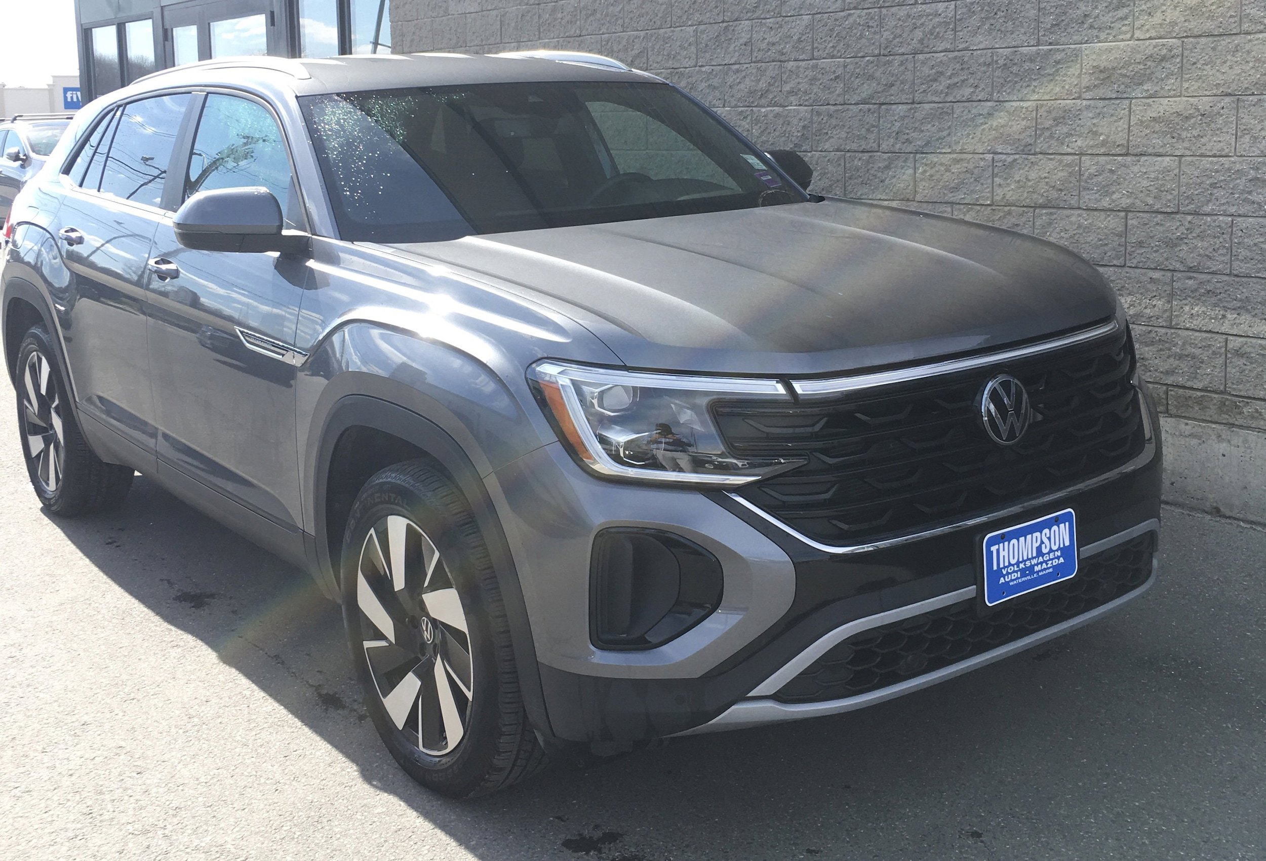 New 2024 Volkswagen Atlas Cross Sport SE