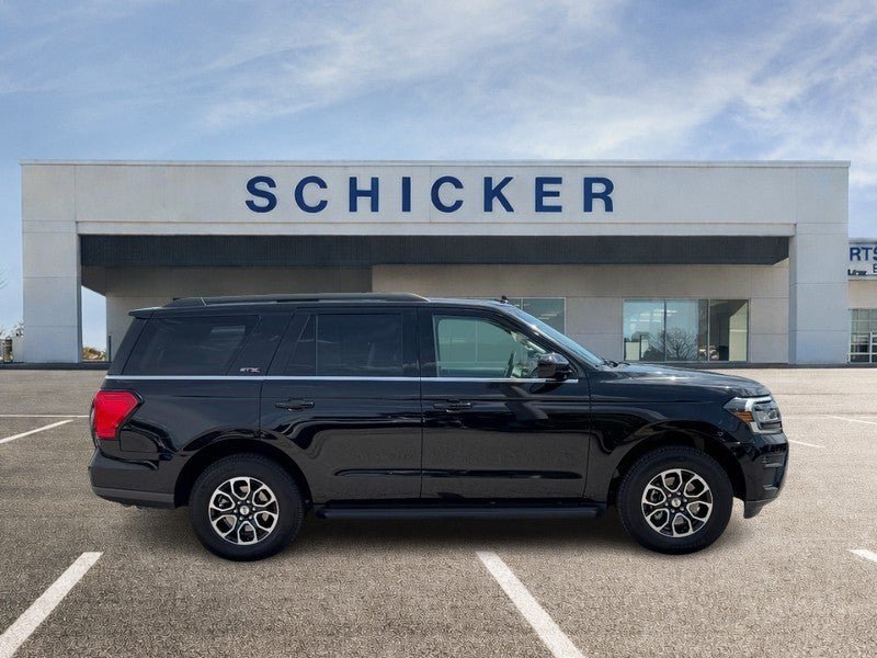 Used 2022 Ford Expedition XL AWD/4WD image 2