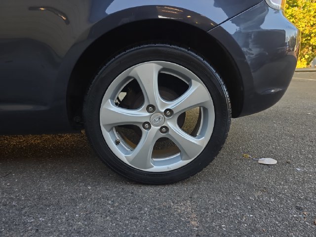 Used 2010 Hyundai Accent SE FWD image 25