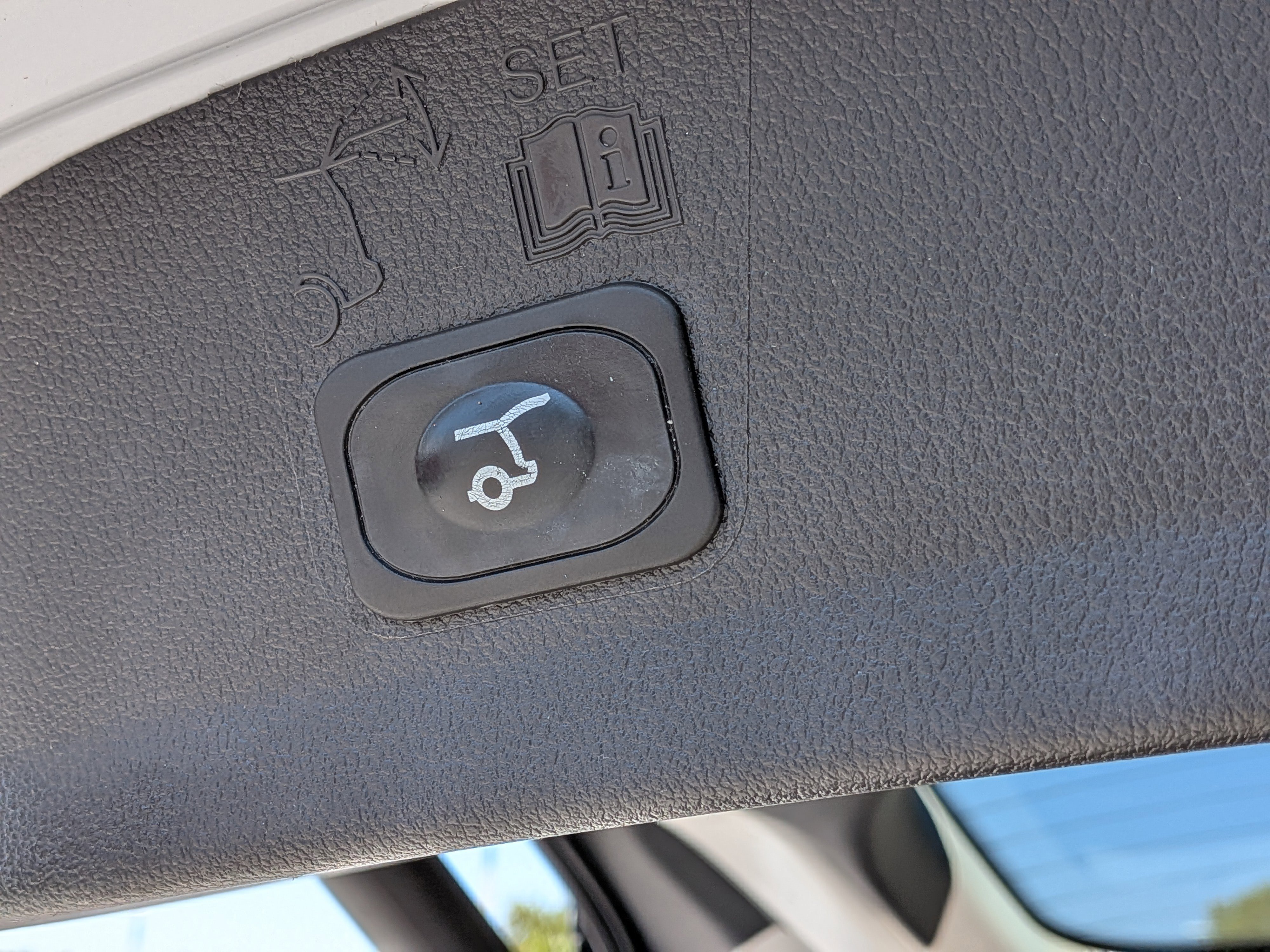 Used 2015 Ford Escape Titanium w/ Equipment Group 301A image 14