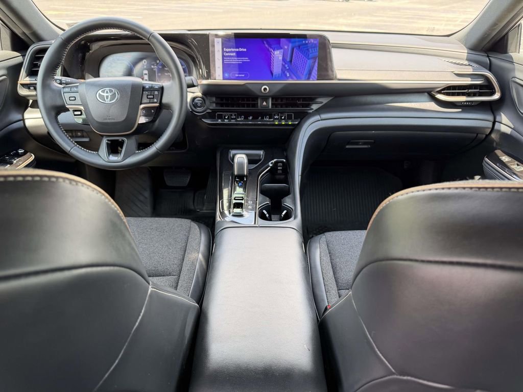 Used 2024 Toyota Crown AWD/4WD image 2