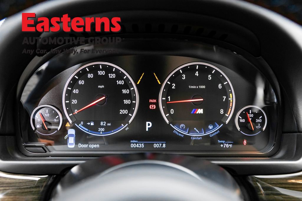 Used 2015 BMW M5 RWD image 25