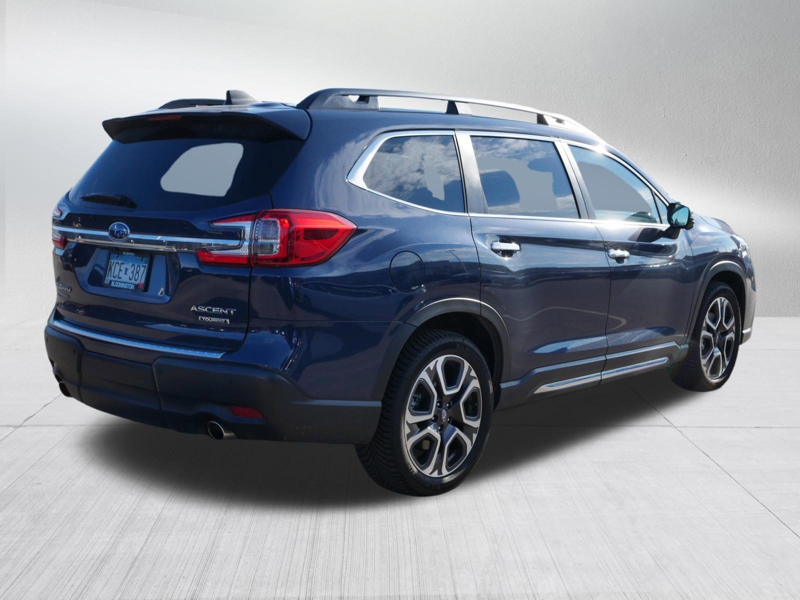Used 2023 Subaru Ascent Touring image 7