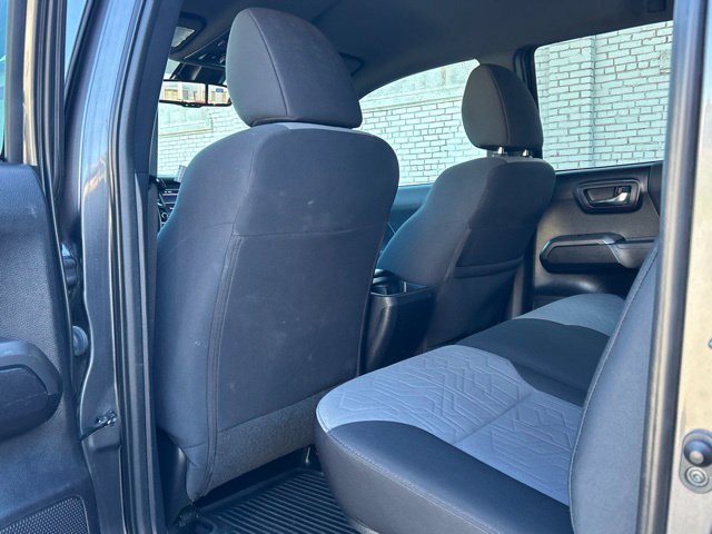 Used 2020 Toyota Tacoma TRD Off-Road w/ Technology Package AWD/4WD image 32