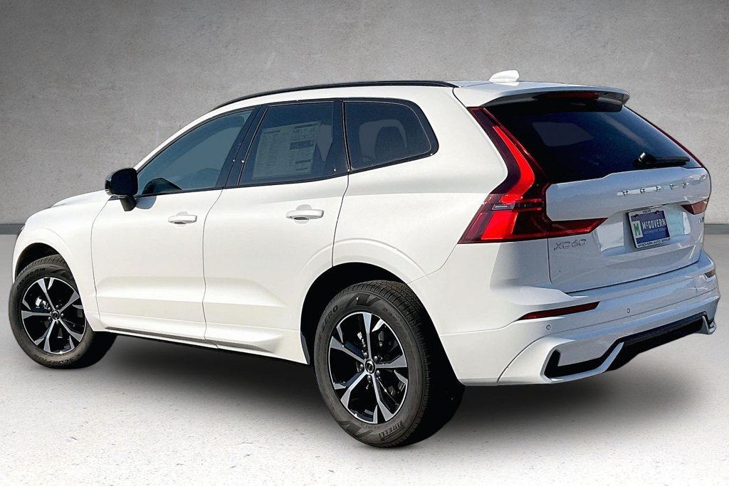 New 2027 Volvo XC60 B5 Core AWD/4WD image 3