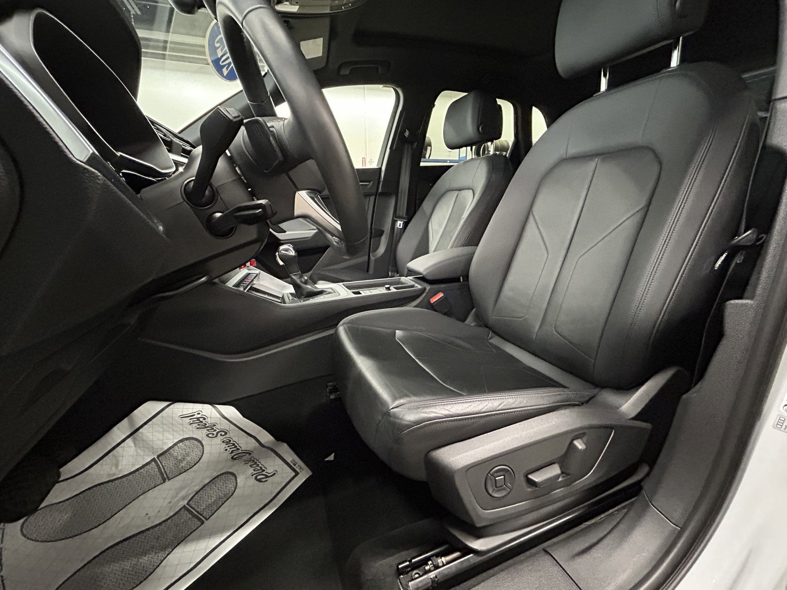 Used 2025 Audi Q3 2.0T Premium image 12