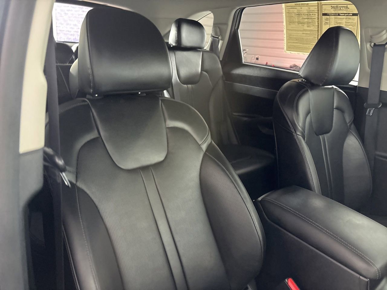 Used 2024 Kia Sorento S w/ Panoramic Sunroof Package image 28