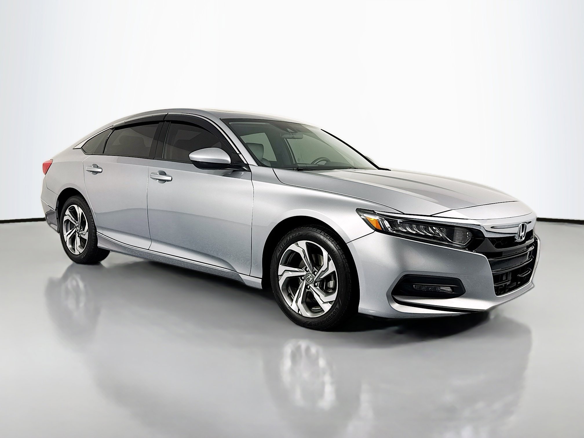 Certified 2019 Honda Accord EX image 3