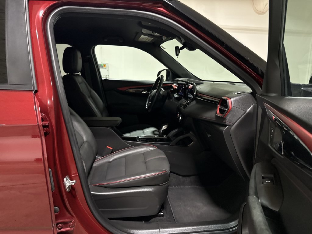 Used 2024 Chevrolet TrailBlazer RS w/ Driver Confidence Package FWD image 21