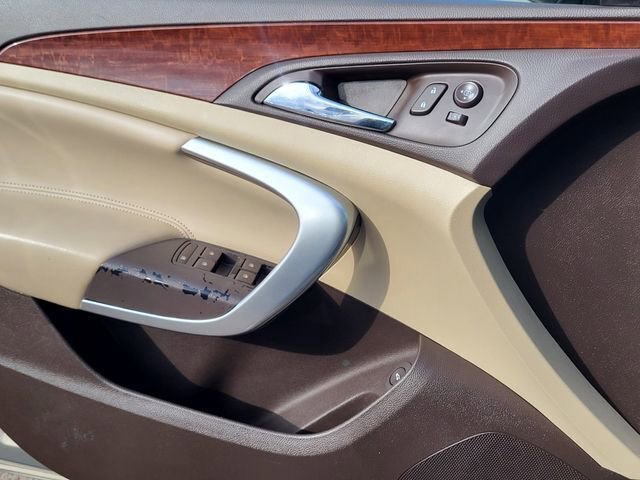 Used 2017 Buick Regal Sport Touring FWD image 13
