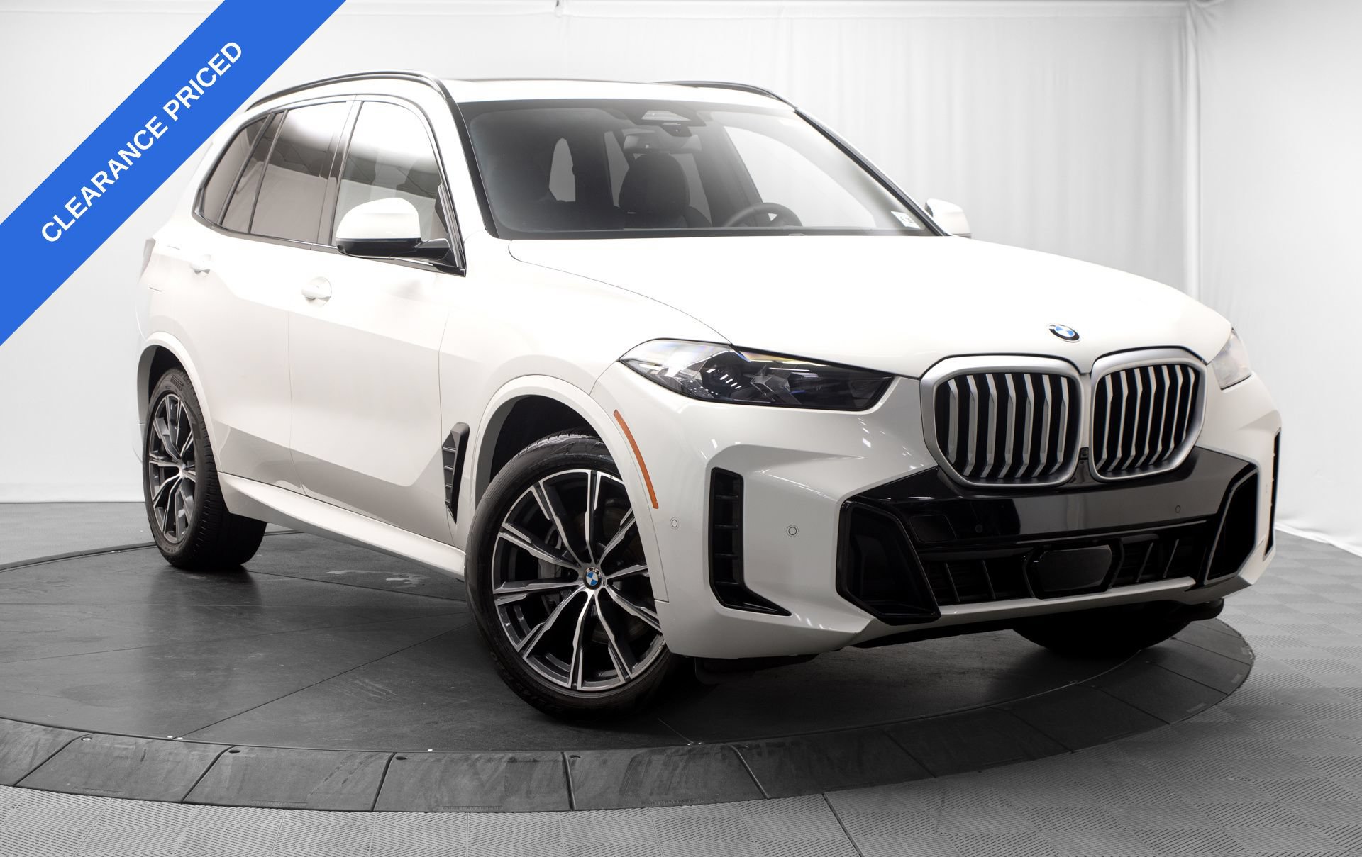 Used 2024 BMW X5 xDrive40i w/ M Sport Package